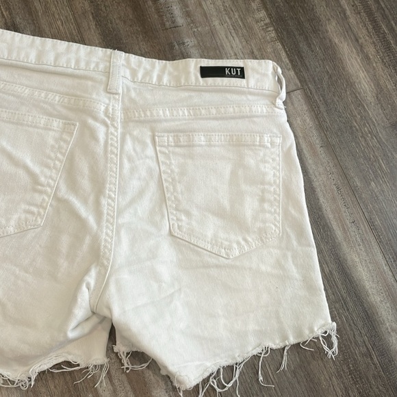 Kut From The Kloth Andrea White Denim Shorts size 2 - Picture 6 of 9